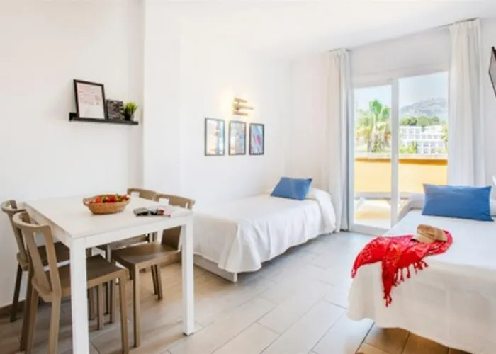 Flor Almendros باغيرا