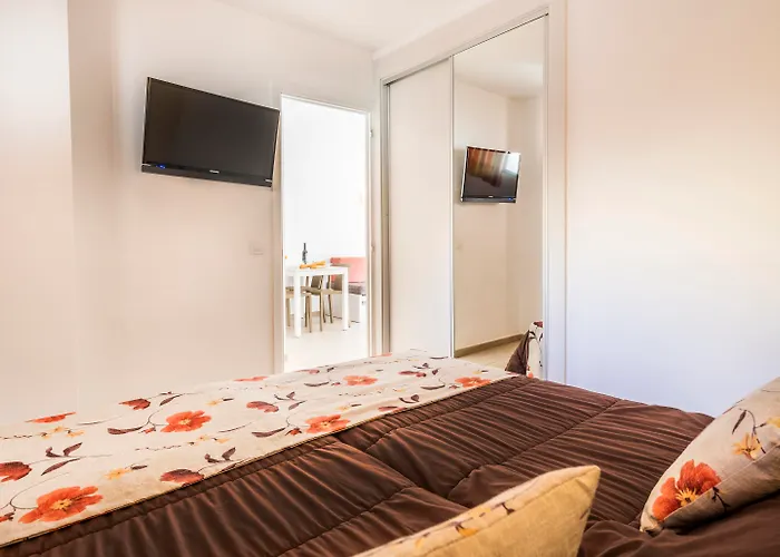 فندق Flor Almendros باغيرا