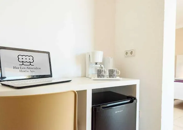 فندق Flor Almendros باغيرا