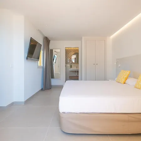 Flor Almendros Hotel 3*