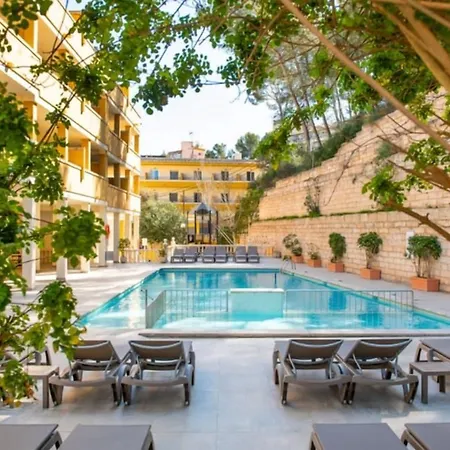 Flor Almendros Hotel