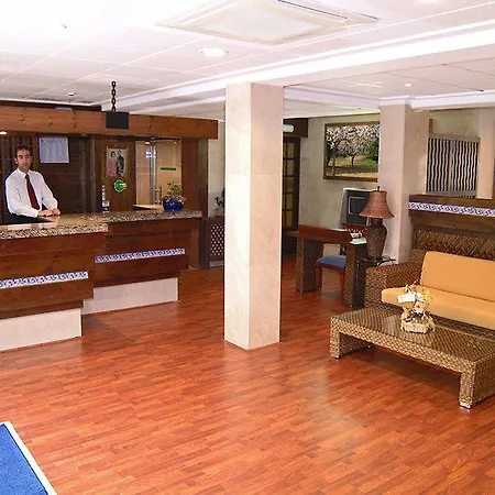 Flor Almendros Hotel