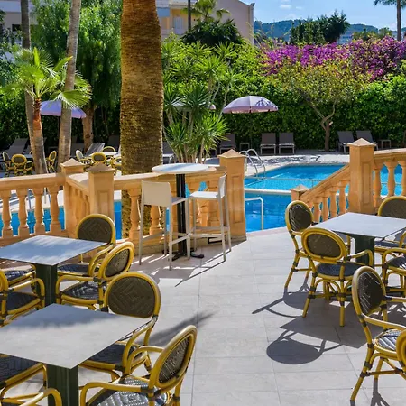 Flor Almendros Hotel